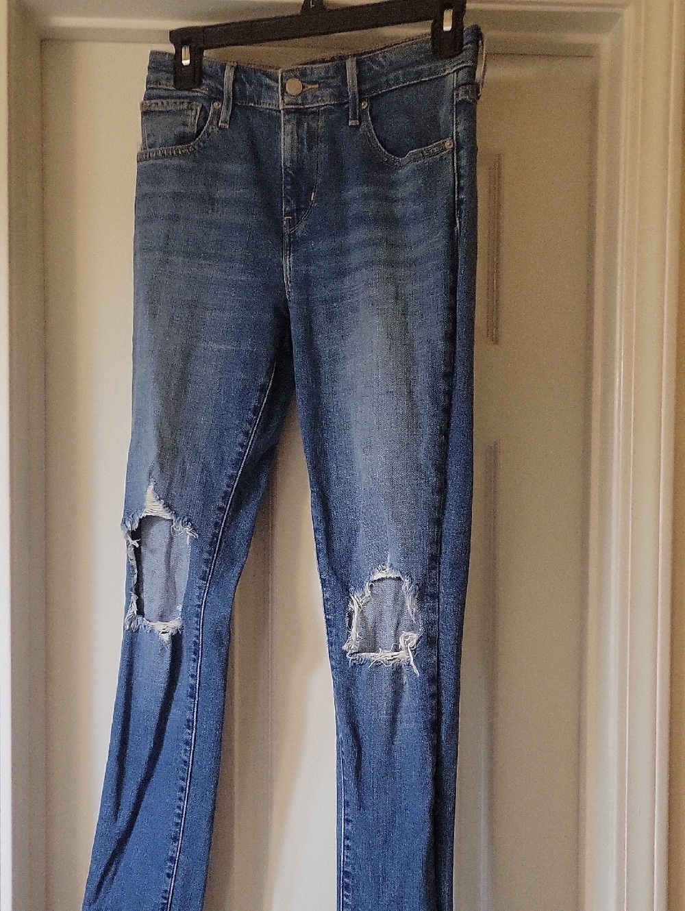 Levi's Women's Blue Ripped Skinny Jeans